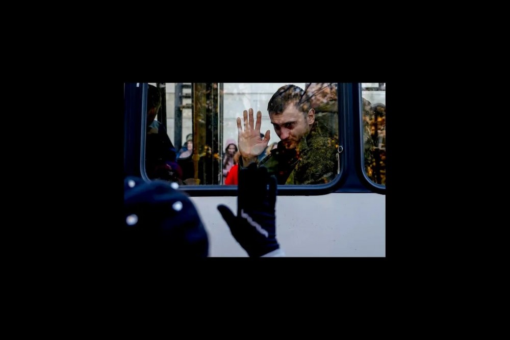 Rușii “trimiși la război în treninguri” ar putea “să moară înghețați din cauza frigului”
