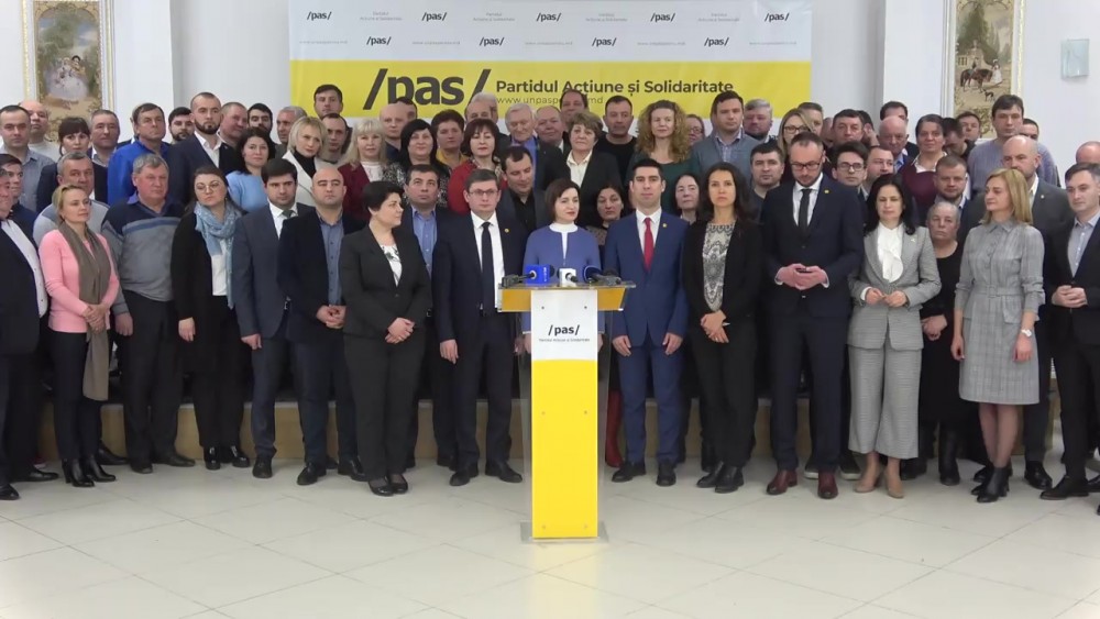 SONDAJ // Aproape 65 la sută dintre moldoveni consideră că PAS nu și-a respectat deloc sau foarte puțin promisiunile electorale