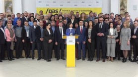 SONDAJ // Aproape 65 la sută dintre moldoveni consideră că PAS nu și-a respectat deloc sau foarte puțin promisiunile electorale