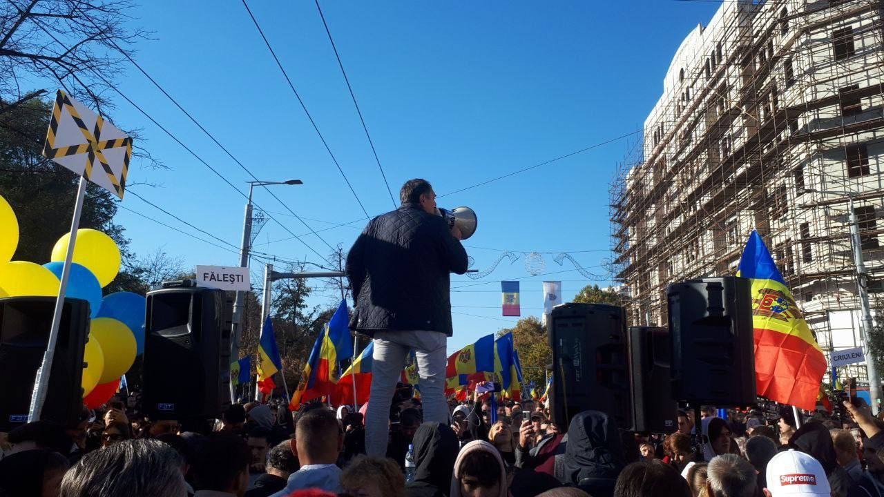 Președintele raionului Orhei, Dinu Țurcanu: Să iasă primarul capitalei, Ion Ceban, și să le explice oamenilor de ce li se îngrădește accesul în PMAN