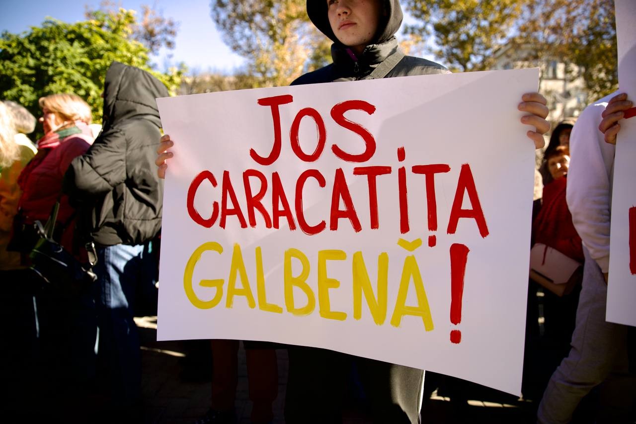 FOTO // Flashmob la sediul Procuraturii Generale: „Caracatița Soro(S)andu a pătruns în toate instituțiile statului!”