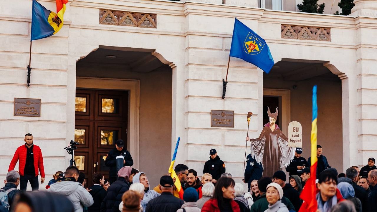FOTO // Marina Tauber: Vom protesta până când noul procuror general, Ion Munteanu, va demisiona