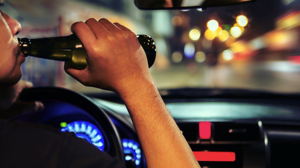Un șofer băut din Taraclia, a încercat să mituiască cu 200 de Euro un polițist dar a ajuns la CNA