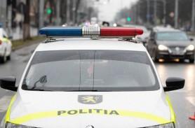 Doi polițiști au ajuns pe mâna CNA după ce au cerut de la un agent economic 100 litri de motorină