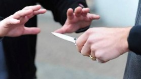 Moldoveancă arestată în Italia după ce a încercat să jefuiască bătrânul de care îngrijea amenințându-l cu un cuțit