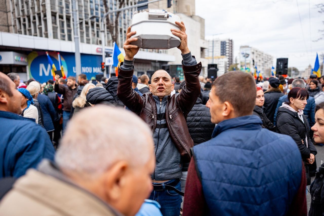 Partidul ȘOR: Peste 65 de mii de oameni au protestat astăzi împotriva regimului Maiei Sandu