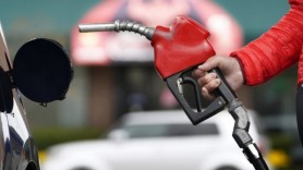 Ultima Oră // Săptămâna începe cu scumpiri de motorină și ieftiniri de benzină