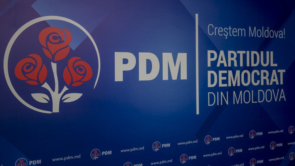 După ce Plahotniuc a anunțat că revine în politică, Partidul Democrat își alege un nou președinte. Cine este candidatul
