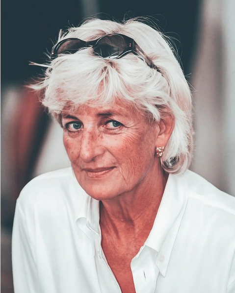 FOTO // Cum ar fi arătat astăzi prințesa Diana: O eleganță cum rar se vede la o femeie