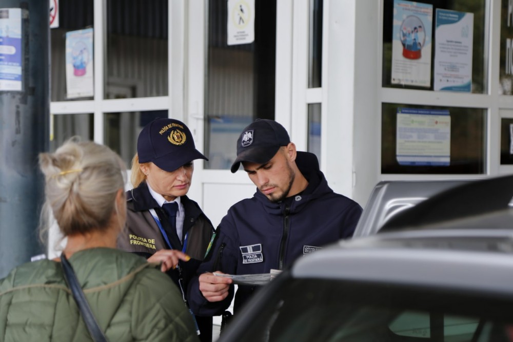 În ultimele 24 de ore, peste 27 300 de oameni au părăsit Republica Moldova