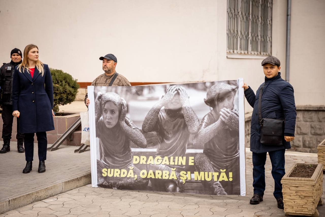 Flashmob organizat de Partidul „ȘOR”: Procuratura Anticorupție e surdă, oarbă și mută