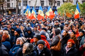 Peste 50 de mii de oameni protestează față de capturarea Procuraturii Generale