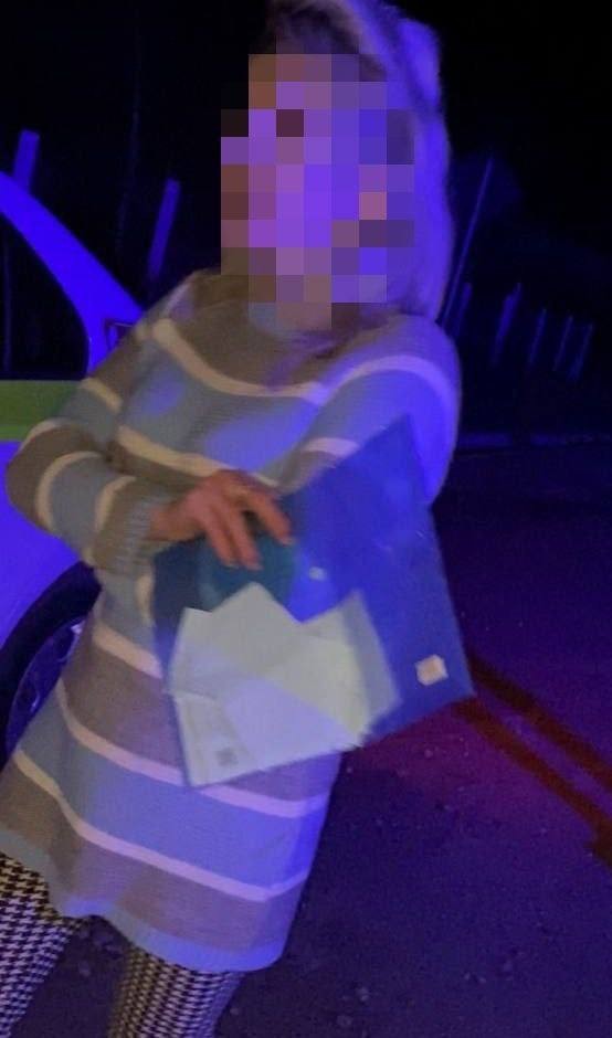 FOTO // O tânără a fost depistată în stare de ebrietate la volan, la o lună de la obținerea permisului