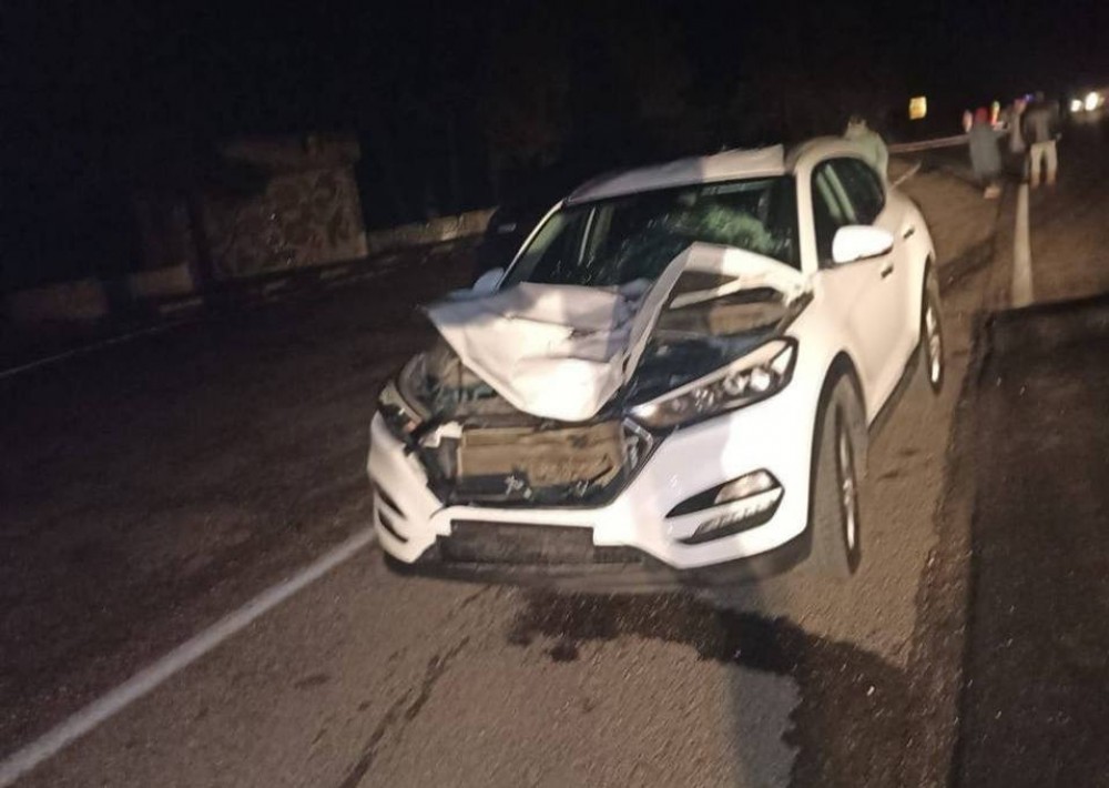 FOTO // Accident TERIBIL. Un bărbat a murit, iar o tânără a ajuns în stare gravă la spital