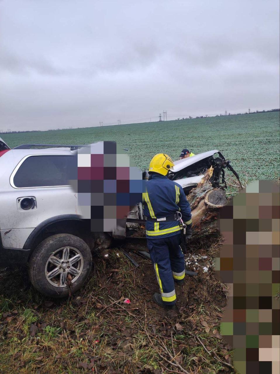 FOTO // Accident TERIBIL la Anenii Noi. Trei persoane au decedat