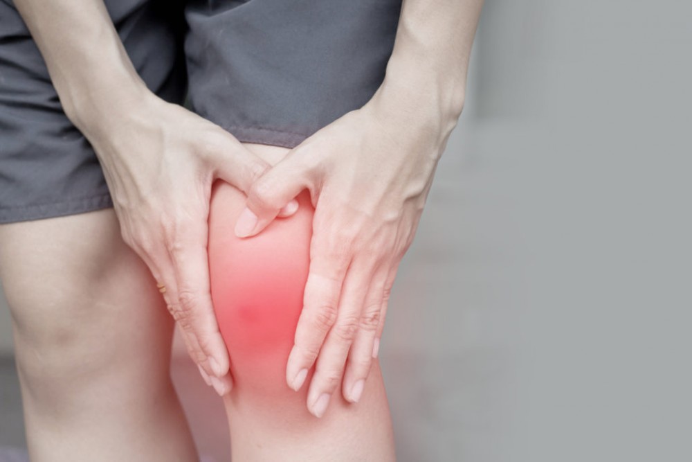 Durerile articulare apar odată cu îmbătrânirea fiziologică. Cum le tratăm