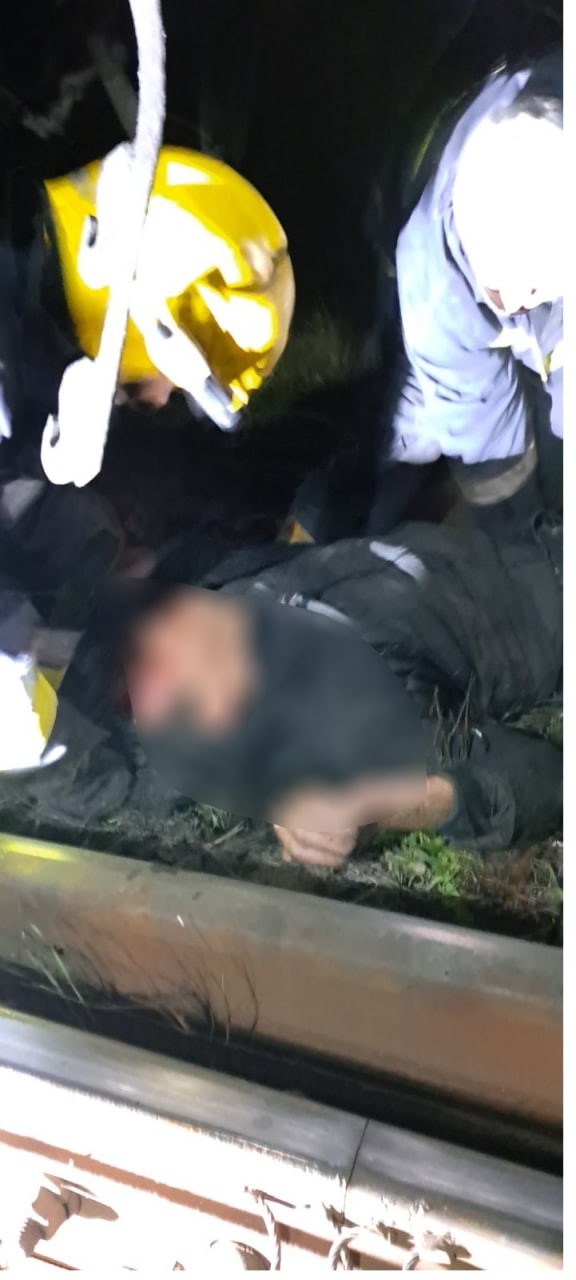 FOTO // Tragedie la Sîngera. Un bărbat a fost lovit de tren