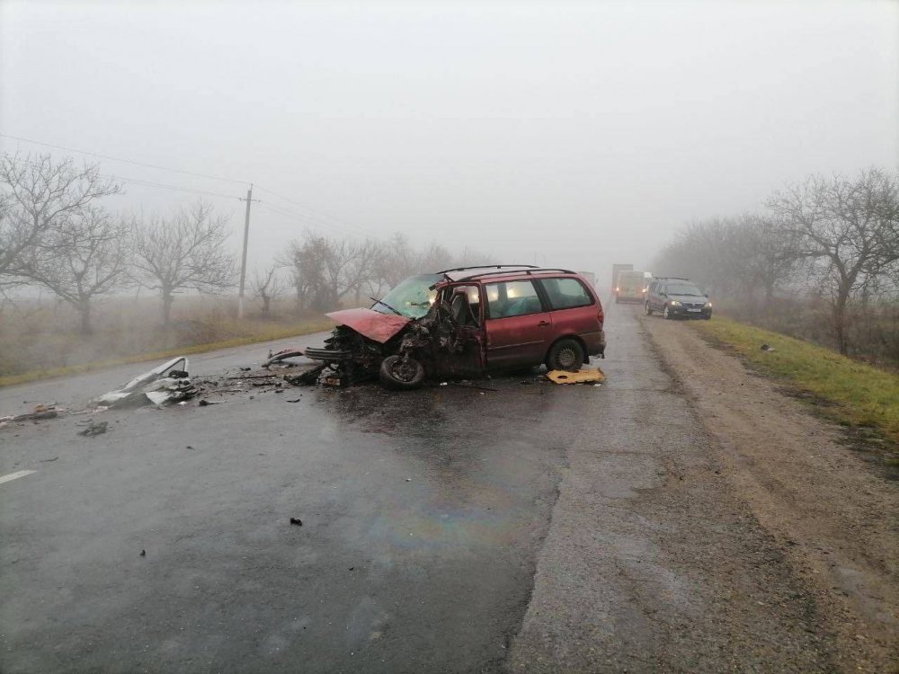 FOTO // Accident grav la Florești. Șapte persoane au avut nevoie de îngrijiri medicale