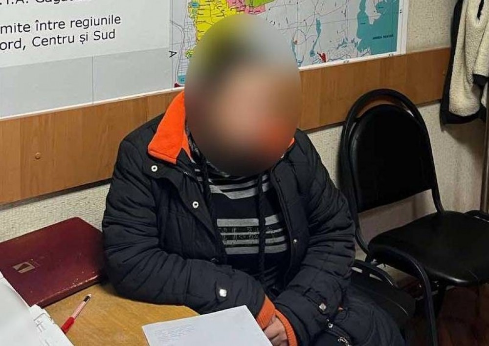 O femeie condamnată pentru trafic de persoane și trafic de copii, reținută după 5 ani de căutări