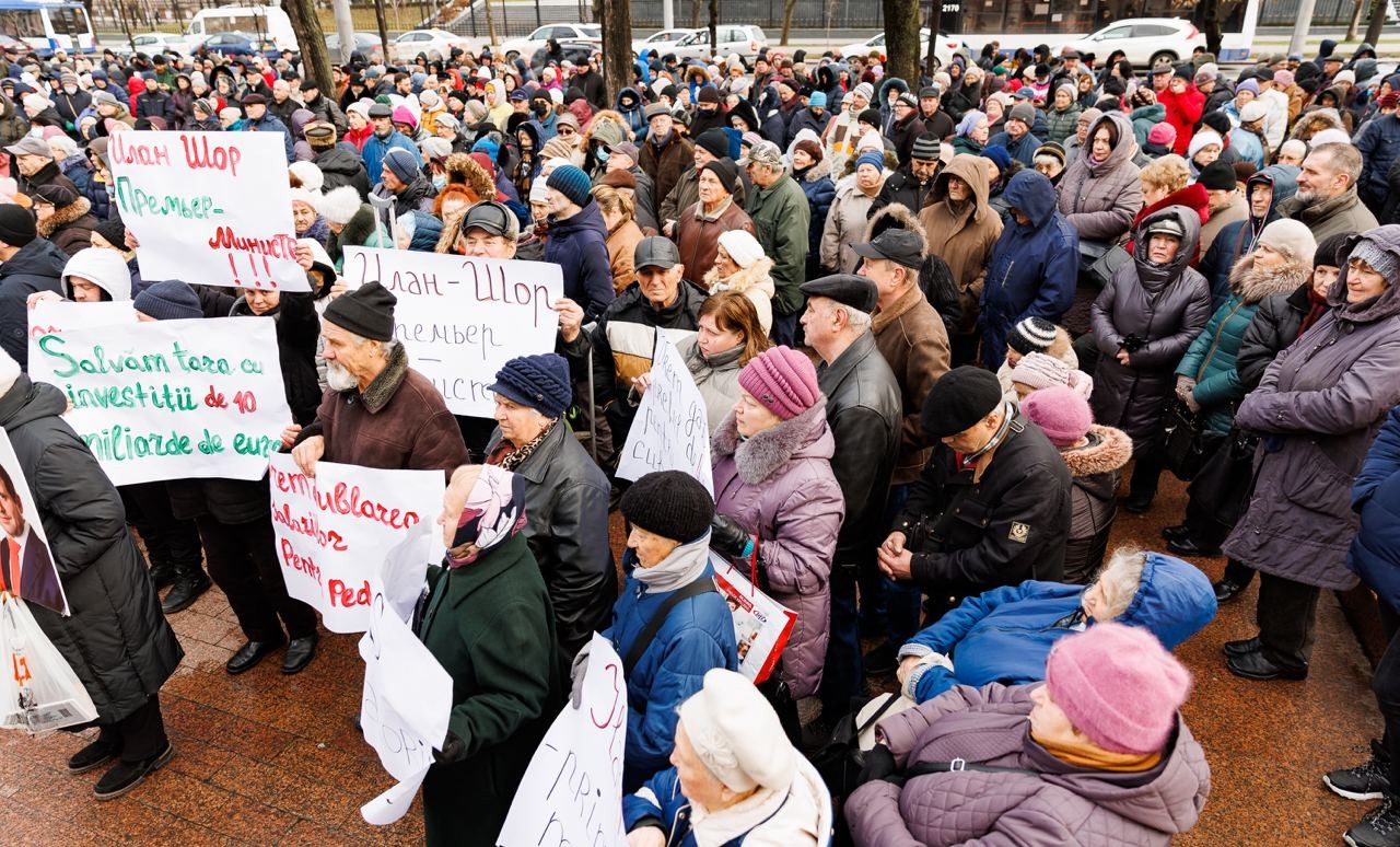 Protest organizat de Partidul „ȘOR”, la Parlament: Salvăm țara cu investiții de 10 miliarde de euro