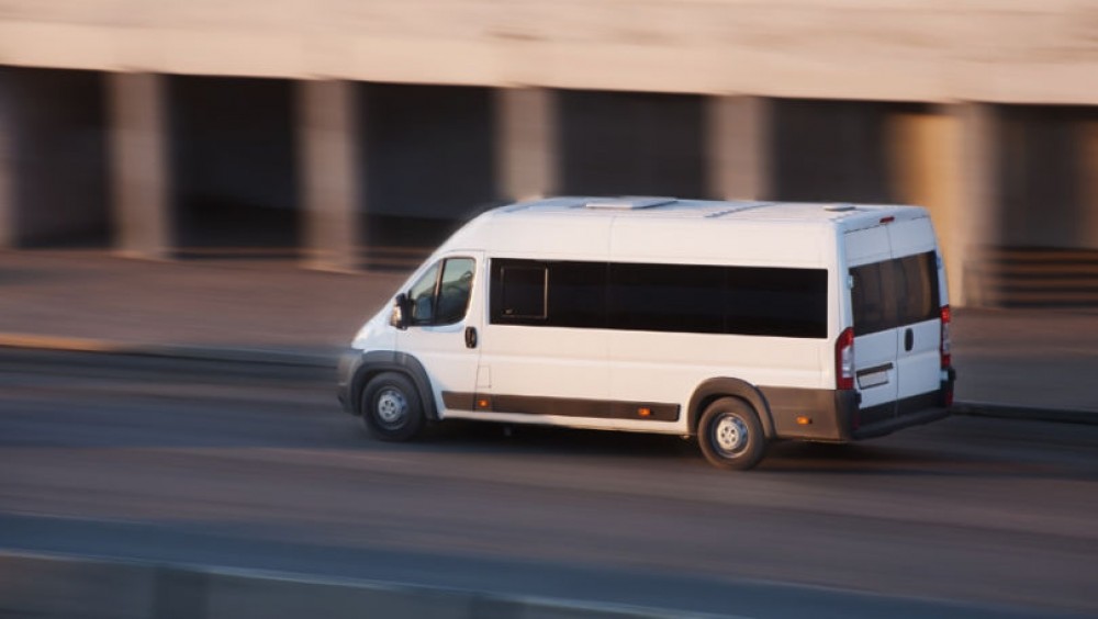 O nouă decizie a CSE în care sunt vizați transportatorii internaționali de pasageri. Ce sunt obligați să facă aceștia