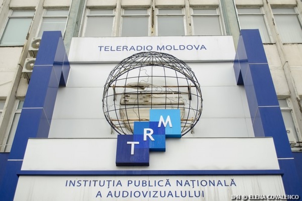 Raport CJI: Postul național de televiziune, Moldova 1, acuzați că favorizează reprezentanții PAS