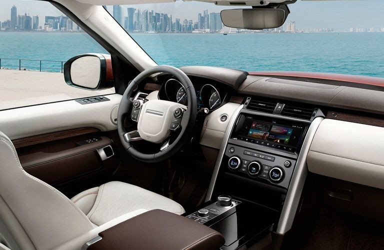 TOP 10 cele mai bune SUV-uri în 2022. Modele ideale pentru familiile cu mulți membri