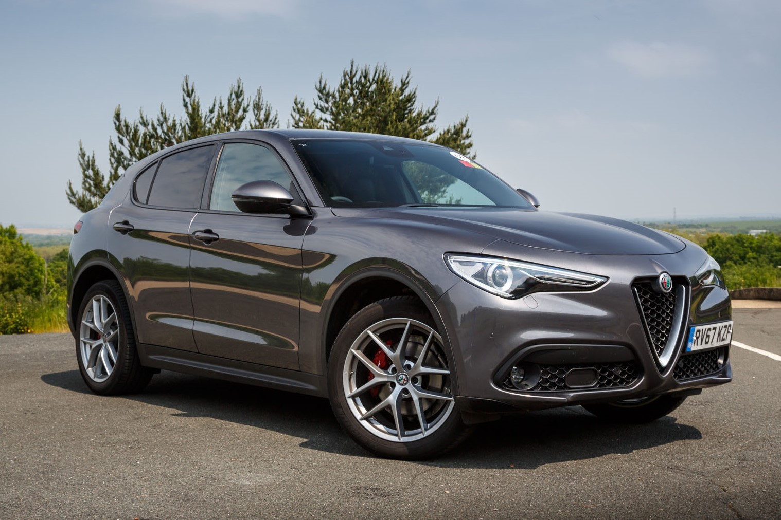 TOP 10 cele mai bune SUV-uri în 2022. Modele ideale pentru familiile cu mulți membri
