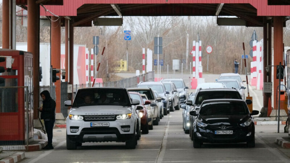 Mașină a Guvernului român, confiscată în R. Moldova. Aututoturismul figura ca fiind furat