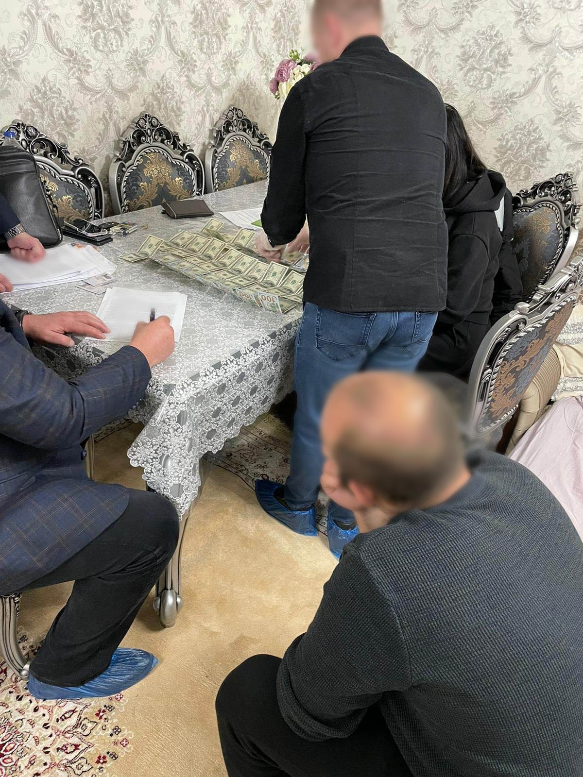 FOTO // Afacere pe timp de război. Trei moldoveni ar fi „ajutat” ucraineni să treacă Nistru