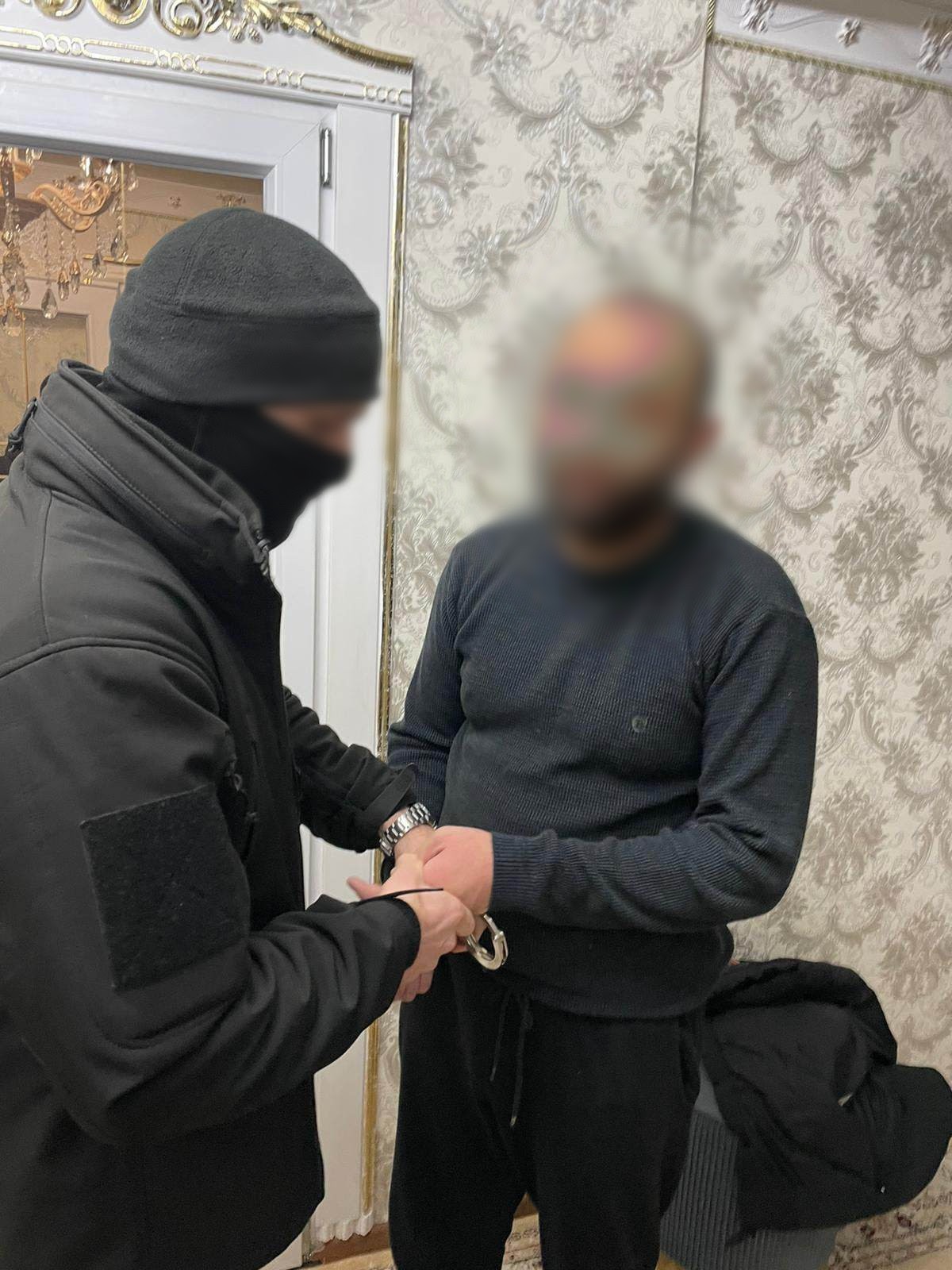 FOTO // Afacere pe timp de război. Trei moldoveni ar fi „ajutat” ucraineni să treacă Nistru