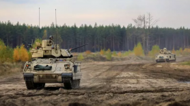 Vești proaste pentru Putin. SUA ar putea trimite Ucrainei vehicule de luptă „Bradley”