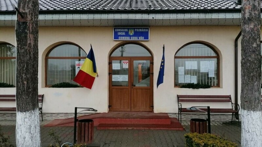Decizia UIMITOARE a unui primar: Și-a SCĂZUT salariul ca să aibă bani de proiecte