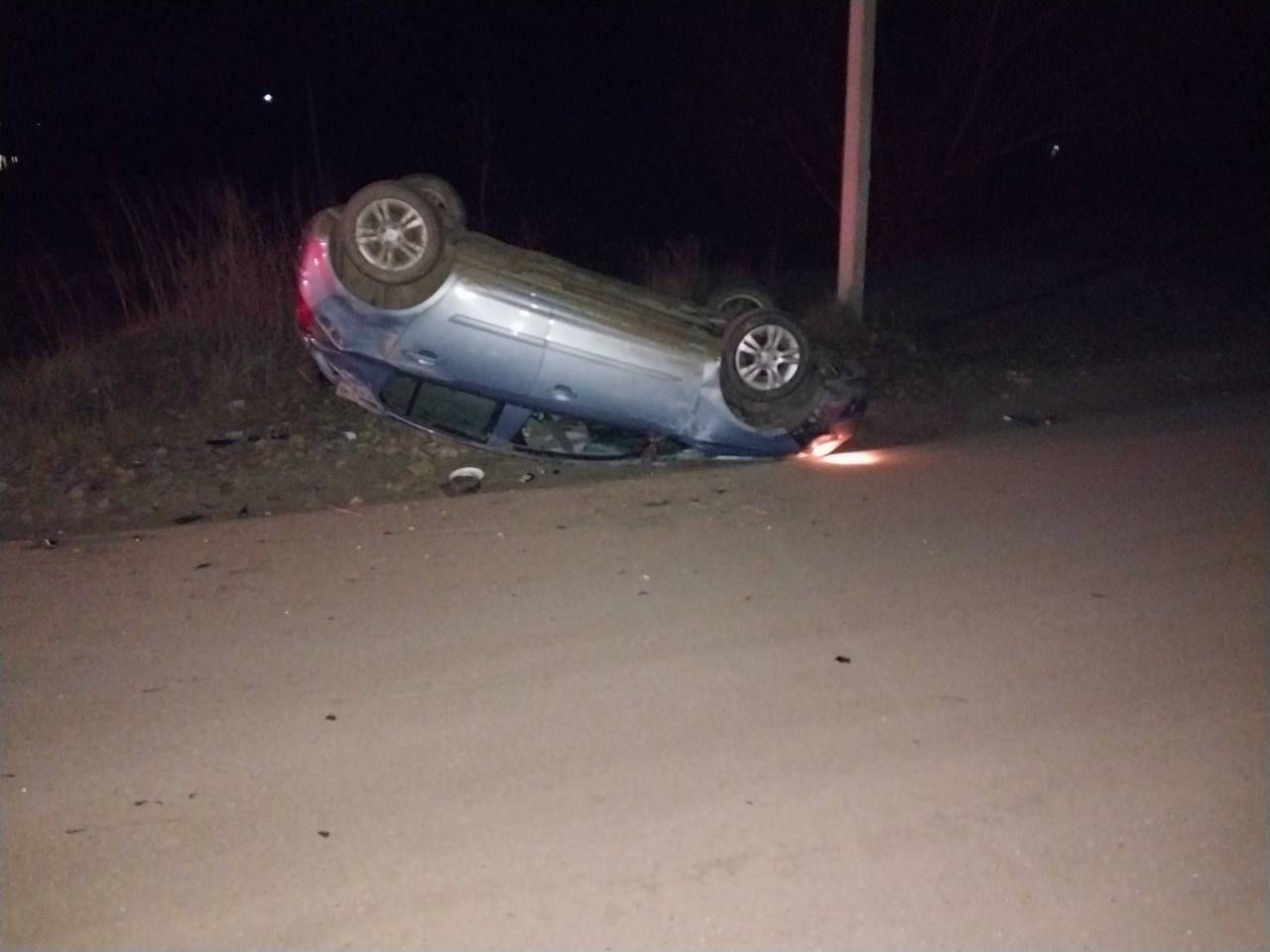 Accident la Soroca. Un șofer beat s-a răsturnat cu mașina