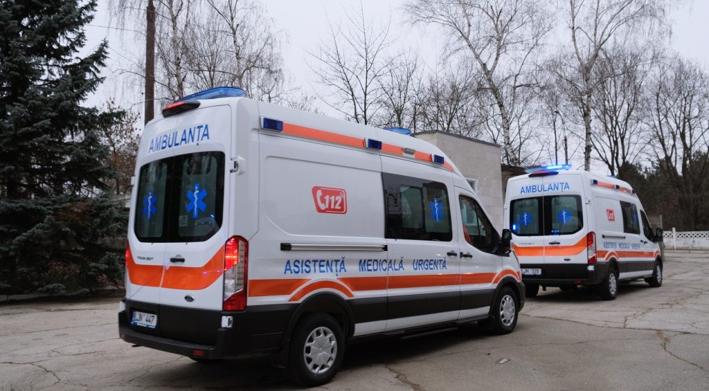FOTO // Echipele de asistență medicală urgentă din țară au primit ambulanțe noi