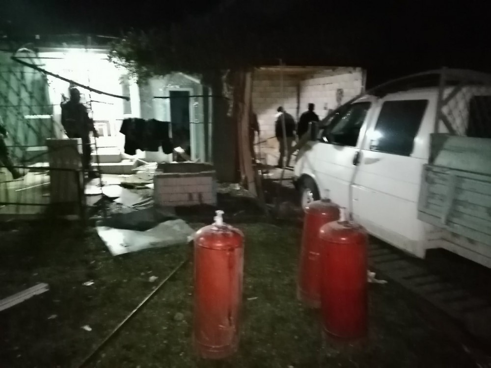 FOTO // Deflagrație la Hâncești. O butelie de gaz a explodat