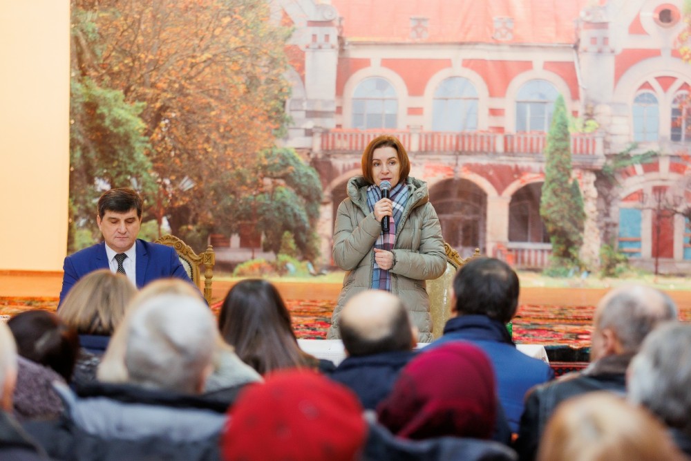 Președintele Maia Sandu la discuții cu cetățenii de la Dondușeni. Ce subiecte au fost abordate
