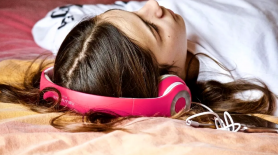 ȘOCANT // O adolescentă de 16 ani și-a dat părinții în judecată. Nu mai vrea să fie fiica lor