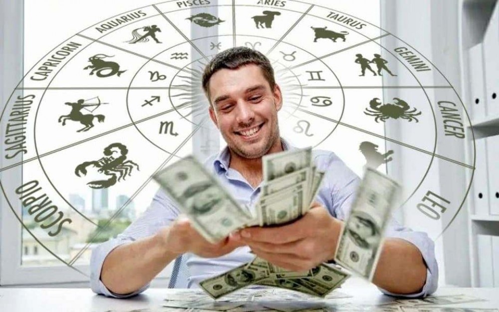Zodiile care astăzi primesc BANI. Horoscopul zilei de 1 februarie 2023