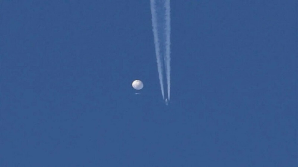 Un balon SPION chinezesc doborât de americani în timp ce survola spațiul aerian al SUA