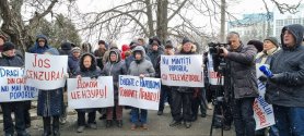 FOTO // Reprezentanții „Mișcării Pentru Popor” au cerut eliminarea cenzurii de la „Moldova 1”