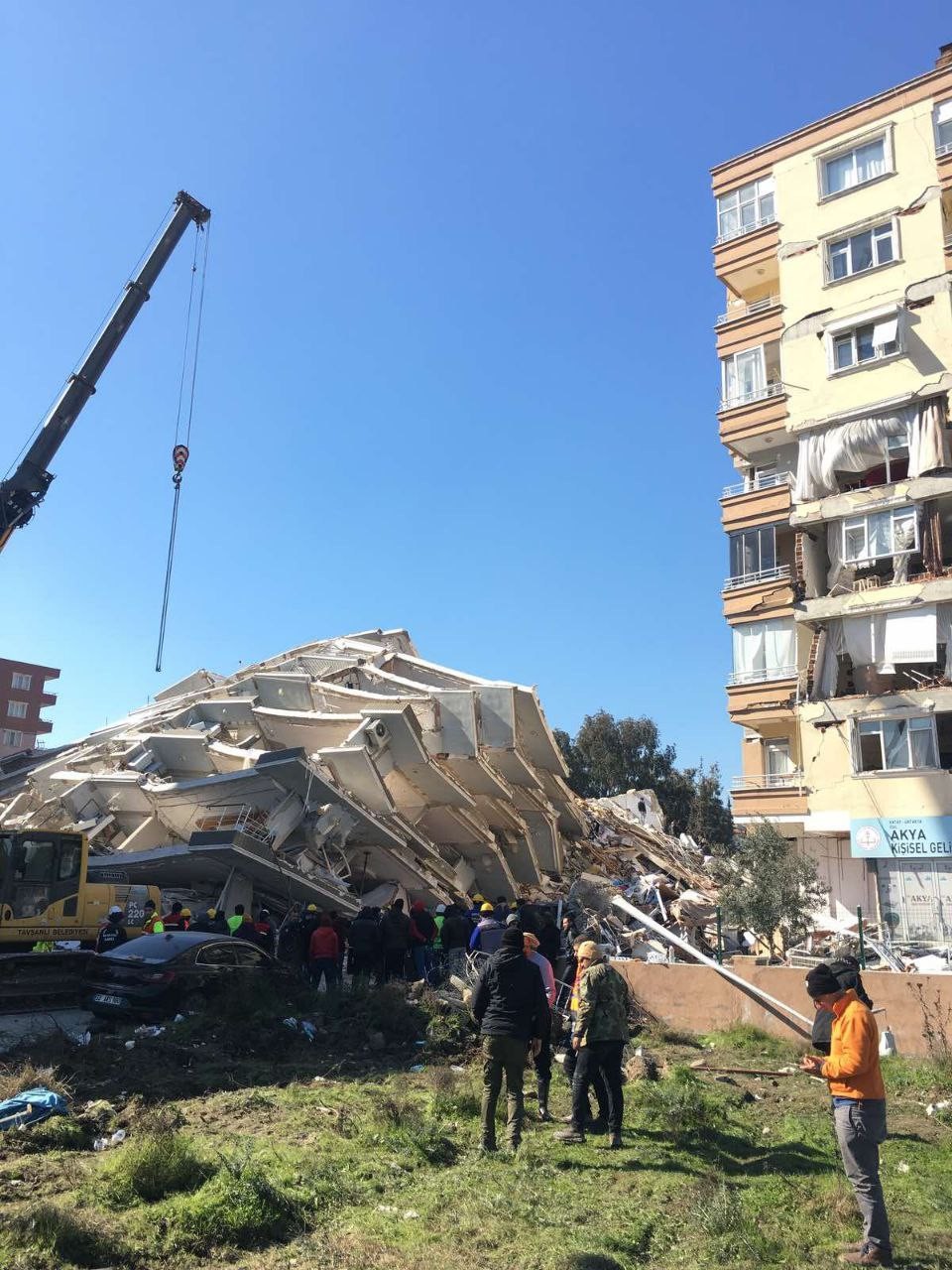 Imagini dramatice. Salvatorii Republicii Moldova plecați în misiunea internațională din Turcia continuă să intervină în zonele de risc