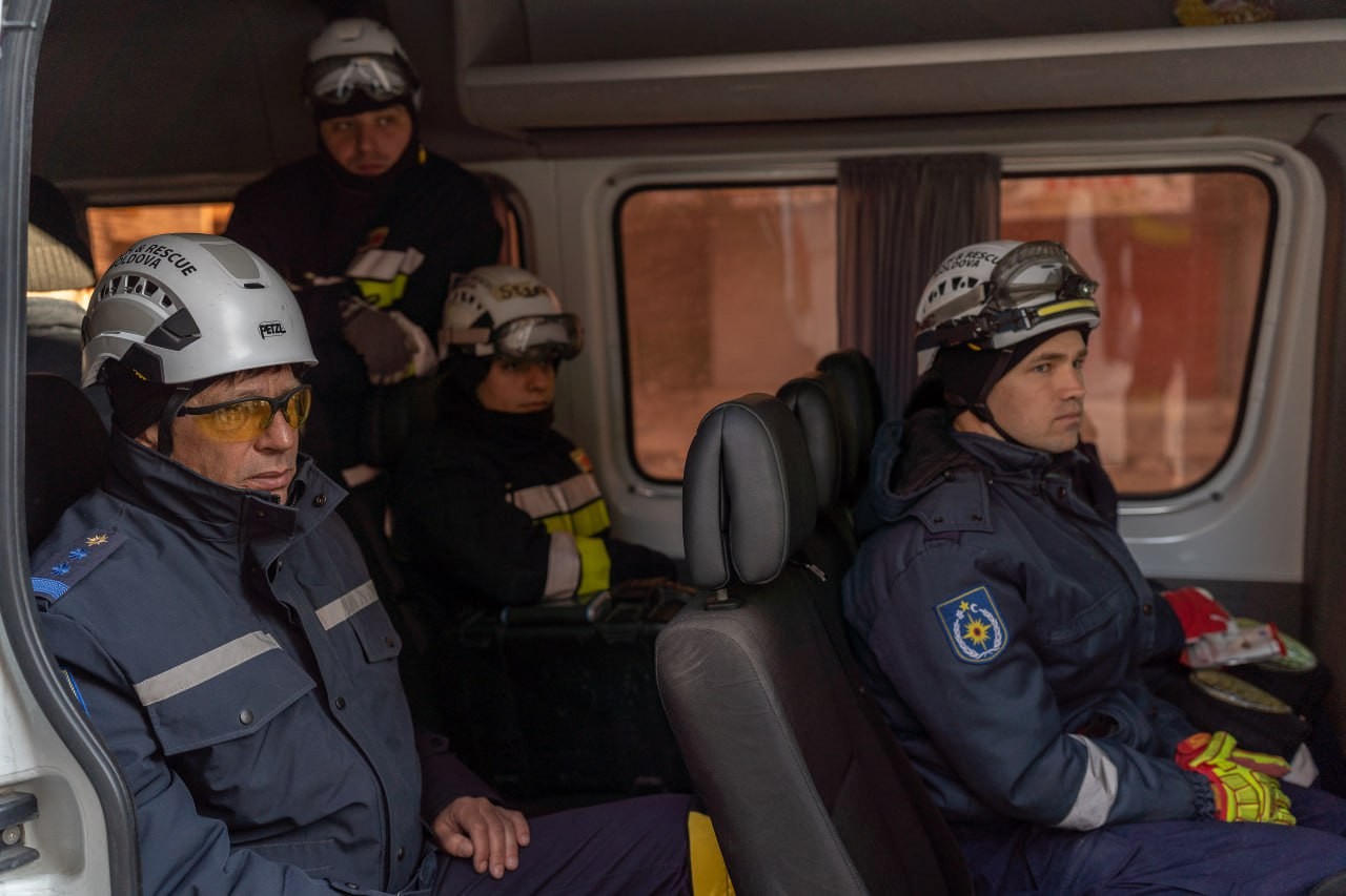 FOTO // Misiunea salvatorilor moldoveni în Turcia, prezentată în imagini