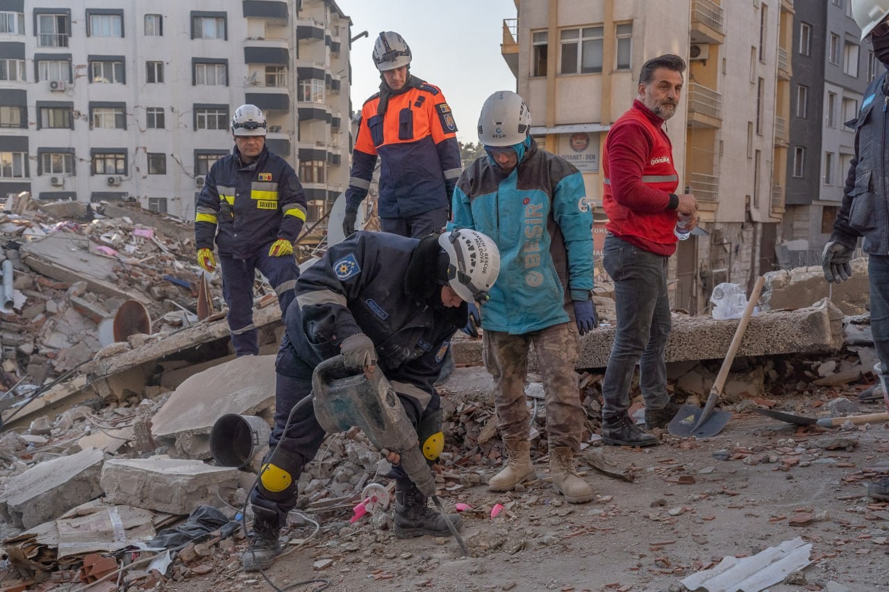 FOTO // Misiunea salvatorilor moldoveni în Turcia, prezentată în imagini