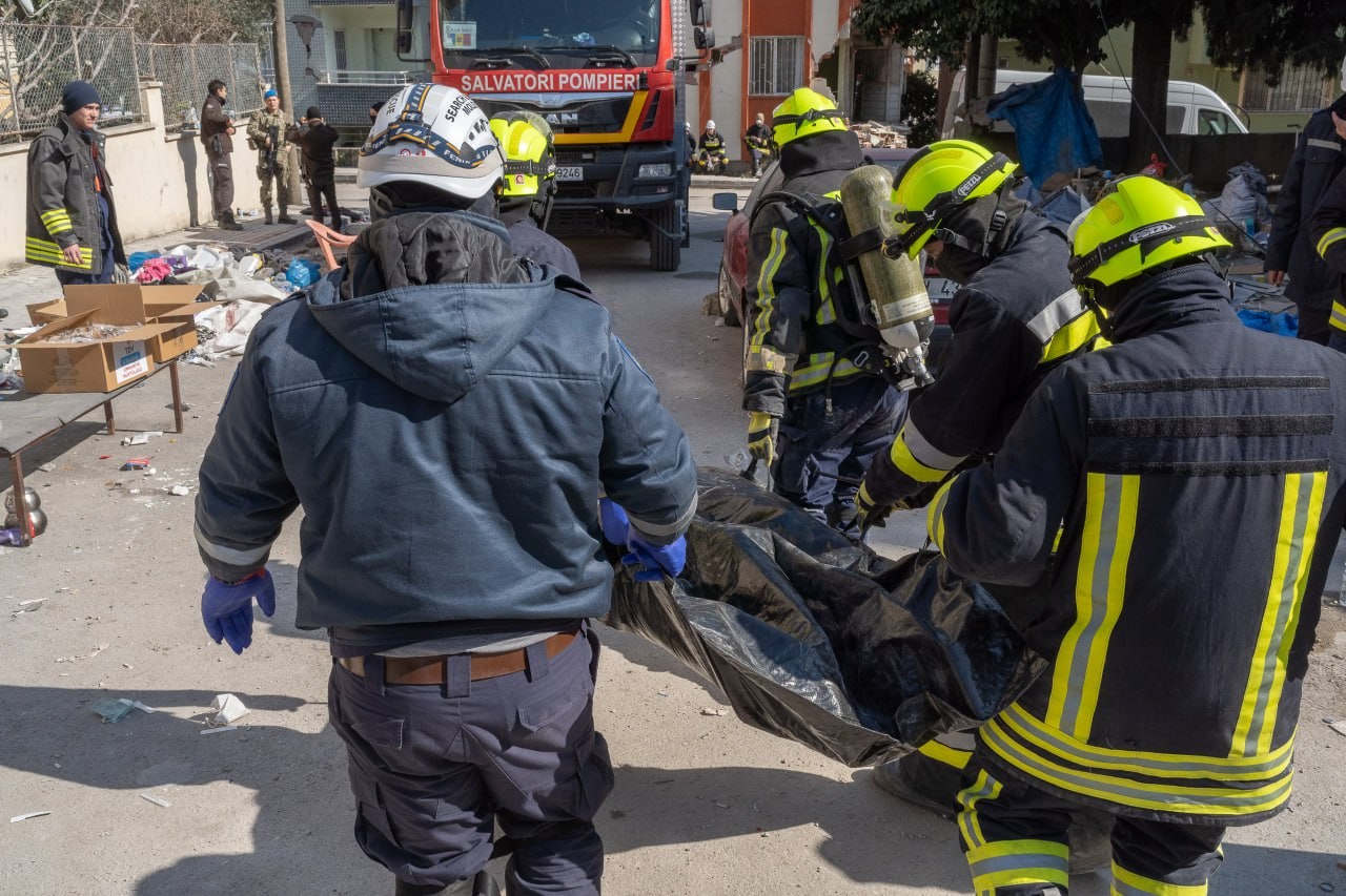 FOTO // Misiunea salvatorilor moldoveni în Turcia, prezentată în imagini