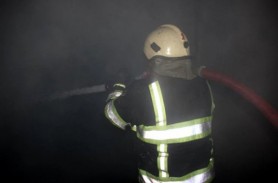 La un pas de tragedie. 30 de oameni au fost evacuați, după ce un bloc de locuit a luat foc, la Ciocana