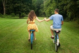 Și-a reclamat tatăl la poliție pentru că i-a furat soția și bicicleta