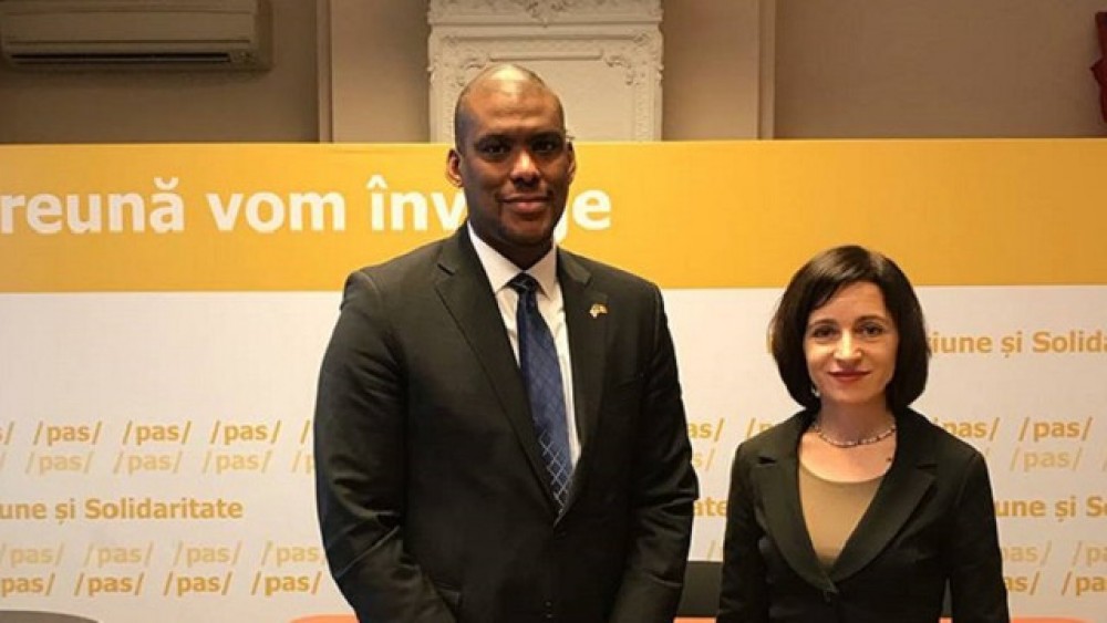 Ex-Ambasadorul SUA, Dereck Hogan, revine la Chișinău. Cu cine se va întâlni