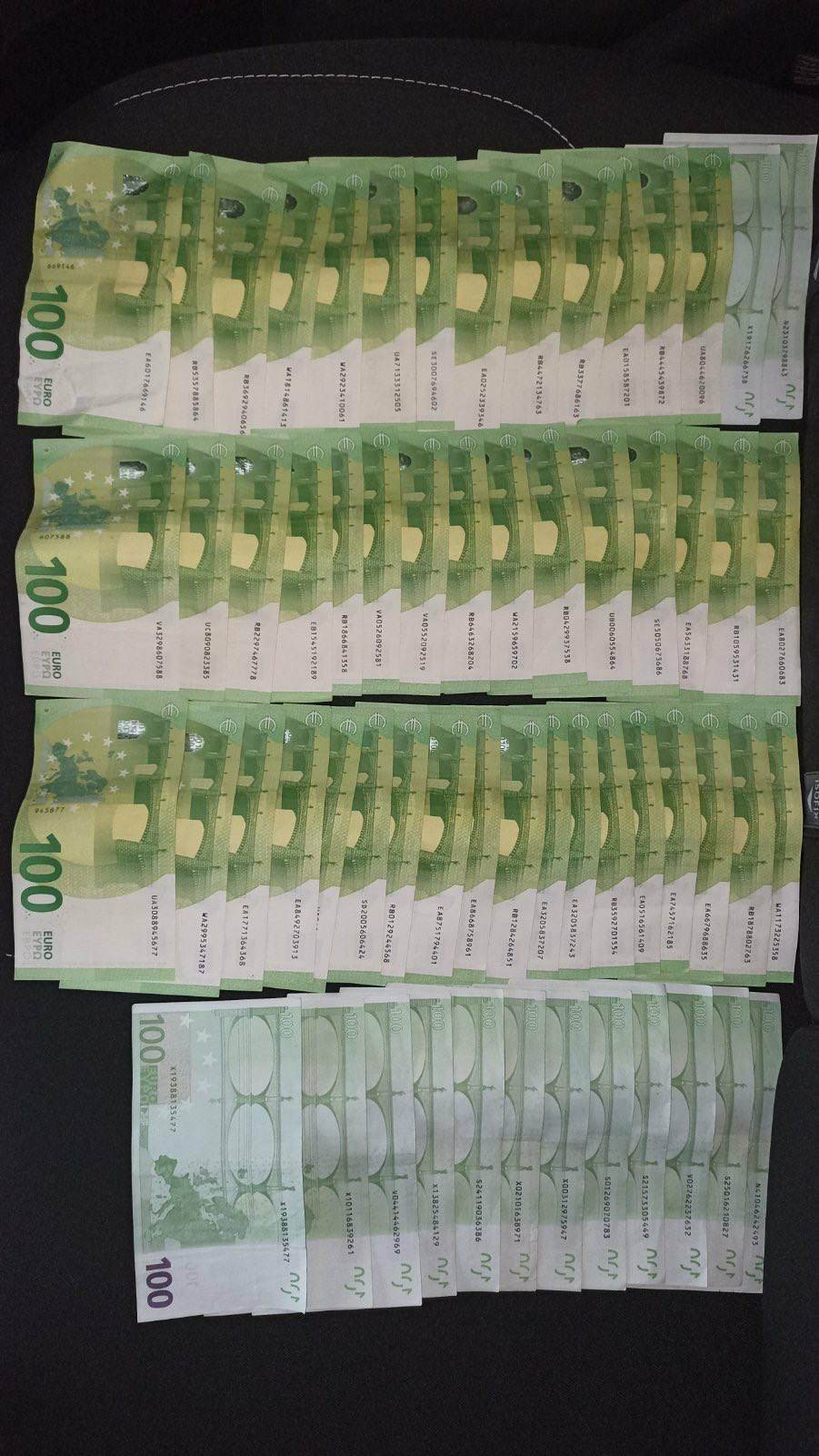 FOTO // Schemă de corupție la eliberarea permiselor de conducere. Lunar, 20 000 de euro erau colectați
