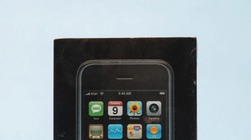 Suma FABULOASĂ cu care s-a vândut un iPhone vechi de 16 ani. Are sigiliul aplicat în fabrică